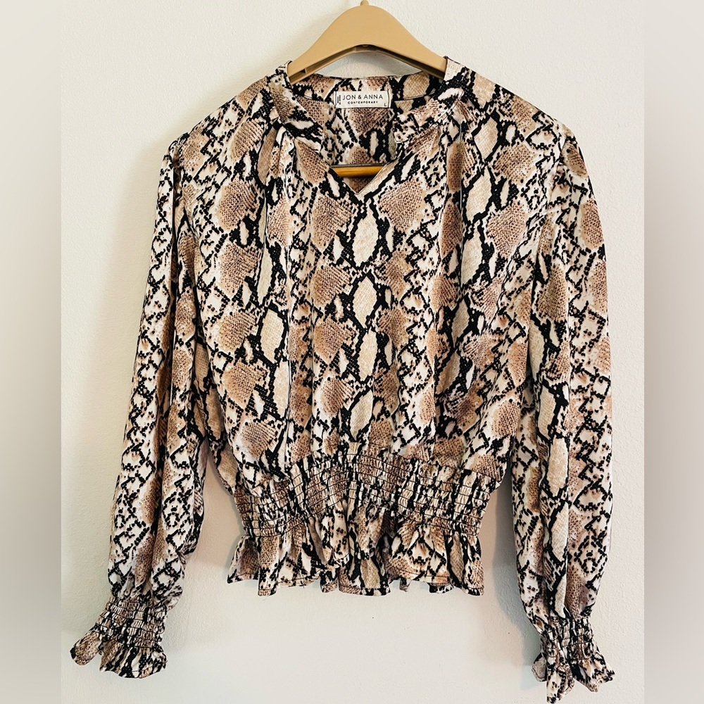 RATTLESNAKE print, long sleeve, satin, crop top!
